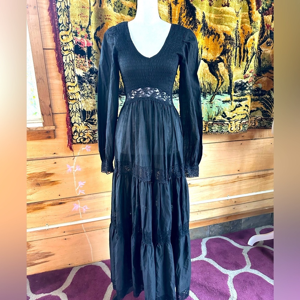 NWT Widow Maxi Dress with Lace Accents Size S